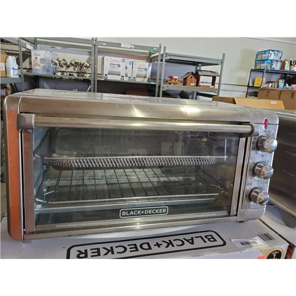 Black & Decker Crisp & Bake Large Capacity Air Fryer Convection Oven