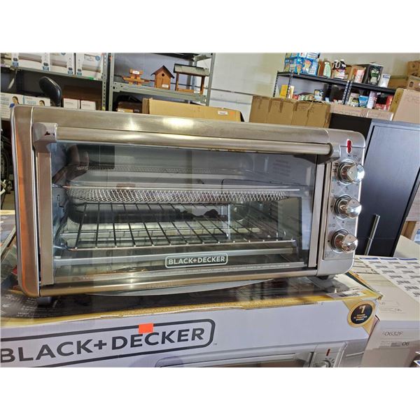 Black & Decker Crisp & Bake Large Capacity Air Fryer Convection Oven