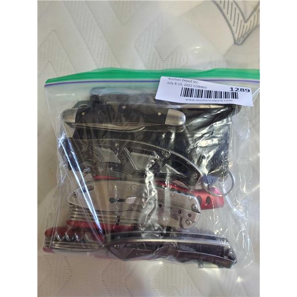 Bulk Lot of assorted Pocket knives ( approx 15-20)