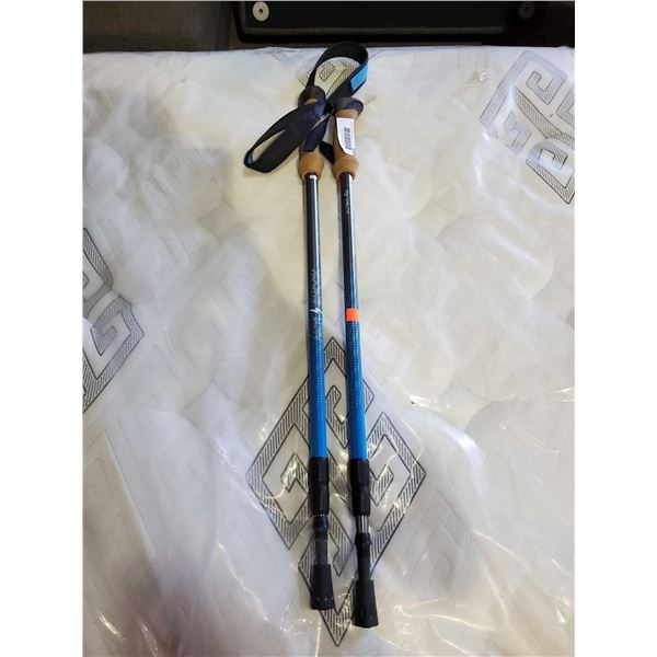 Set of extendable Walking Poles - Outbound Anti Shock