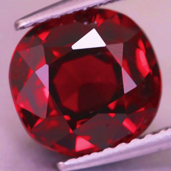VERY RARE AND VALUABLE 3.58cts Intense CHERRY RED! Natural UMBALITE GARNET From Tanzania No Heat