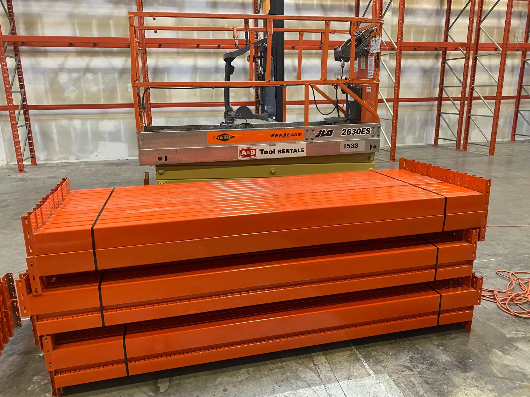 *FL* 20 INDUSTRIAL PALLET RACKING CROSS BEAMS 9' X 4-3/4