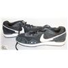 Image 1 : PAIR OF NIKE VENTURE MENS RUNNING SHOE, SIZE 9