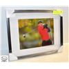 Image 1 : FRAMED TIGER WOODS PHOTO