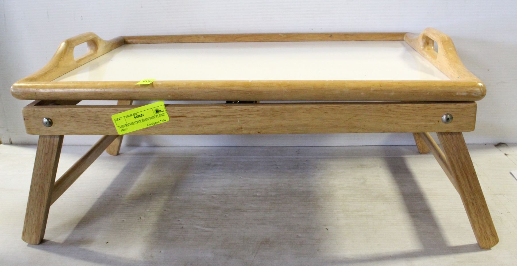 ADJUSTABLE FOLDING MULTI USE TRAY