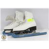 Image 1 : FIGURE SKATES SIZE 3