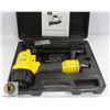 Image 1 : POWER FIST 2.5 INCH AIR FINISHING NAILER C/W CASE