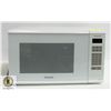 Image 1 : WHITE PANASONIC 1100W HIGH POWER MICROWAVE