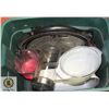 Image 1 : TOTE OF KITCHEN ITEMS INCLUDING INDOOR GRILL
