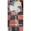 Image 1 : ASSEMBLED MAINSTAYS OSCILLATING 16" WHITE STAND UP