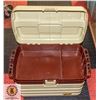 Image 1 : PLANO VINTAGE COOLER