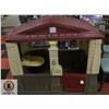 Image 1 : STEP 2 PLAY HOUSE