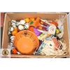 Image 1 : HALLOWEEN DECORATIONS BOX LOT