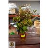 Image 1 : FLORAL ARRANGEMENT W/ CERAMIC VASE