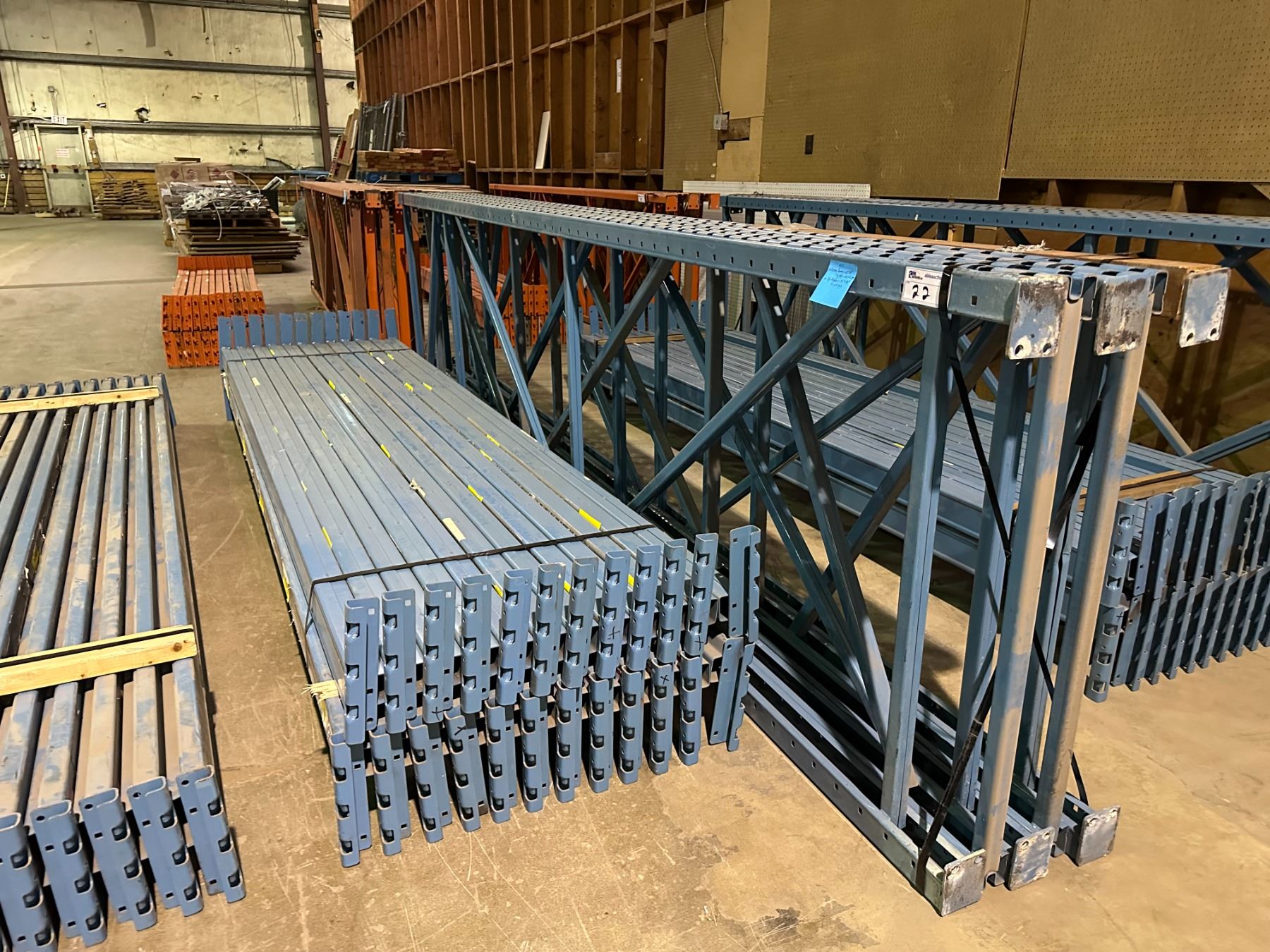 4 BAYS OF MASTORAK INDUSTRIAL PALLET RACKING INCLUDING 5 - 15' X 42 ...
