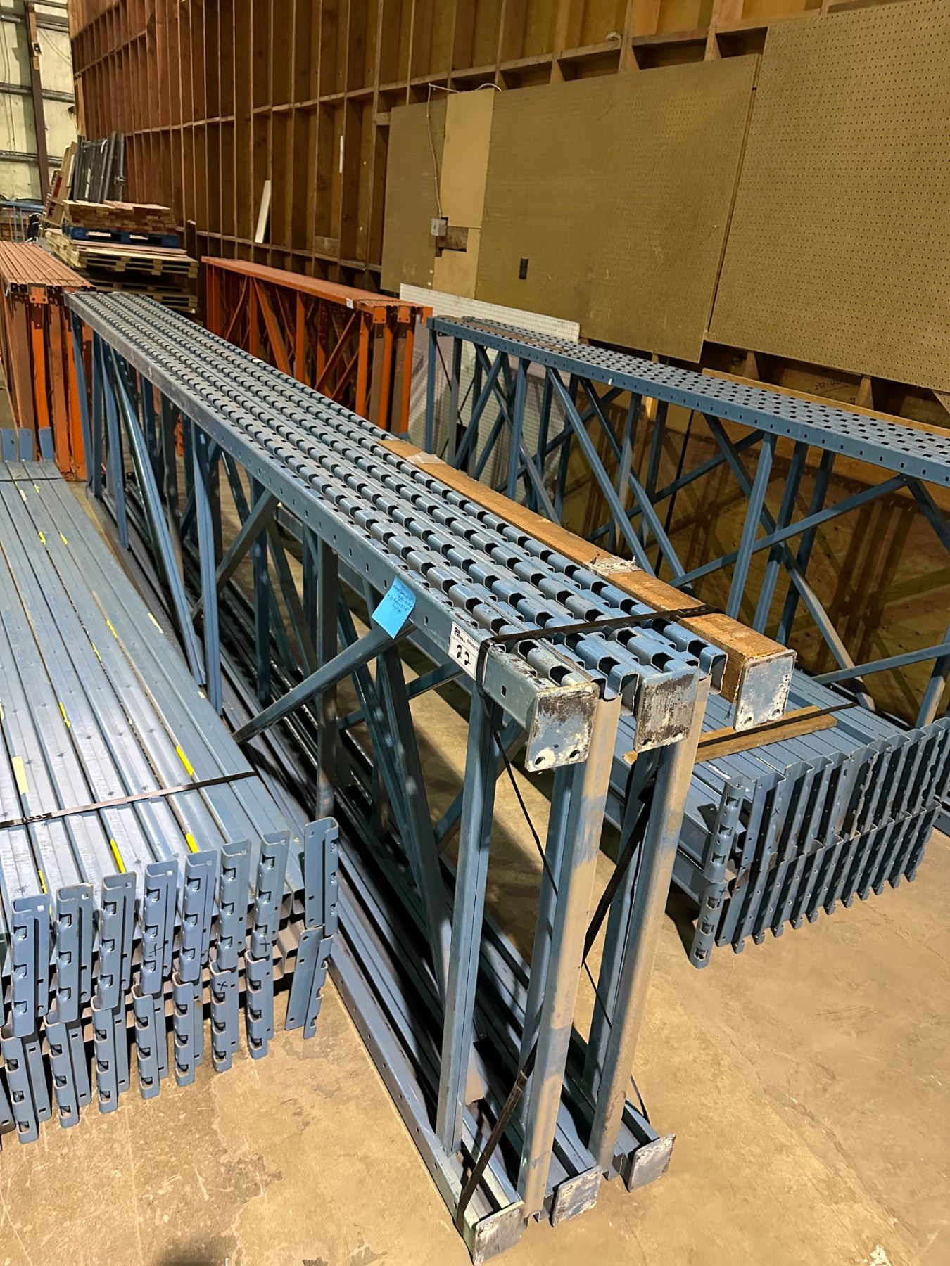 4 BAYS OF MASTORAK INDUSTRIAL PALLET RACKING INCLUDING 5 - 15' X 42 ...