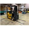 Image 2 : *PU FRI JAN 27 2PM* YALE GLC040AFNUAE082 165.4" 3 STAGE MAST 3950LBS CAPACITY SOLID TIRE PROPANE