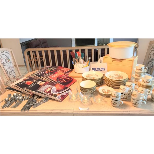 Lg Selection of Vintage Kitchen Dishes, Grand Diploma Cooking Course Cook Books, Wood Bread Box, Kit