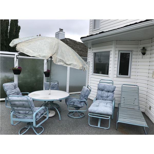 Patio Set With 4 Chairs, 2 Loungers, Umbrella (broken,) Pads Included (One Missing from Lounger)