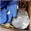 Image 2 : BOX OF KITCHEN ITEMS, POT GLOVES, PANS, UTENSILS AND MORE