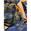 Image 8 : LOT OF WET SUITS, SCUBA GEAR, SEA QUEST VEST BUOYANCY COMPENSATOR, RESPIRATORS
