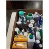 Image 2 : TRAY OF CLEANING SUPPLIES AND HAND SANITIZER