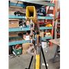 Image 3 : POWER FIST 2 TON LOW PROFILE SHOP CRANE
