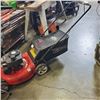 Image 5 : YARD MACHINES WITH CATCHER GAS LAWN MOWER WORKING