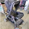 Image 2 : Joovy Caboose Ultralight Graphite Stand-On Tandem Stroller, Black