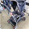 Image 5 : Joovy Caboose Ultralight Graphite Stand-On Tandem Stroller, Black