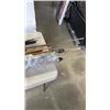 Image 5 : 2 BUNDLES OF FISHING RODS