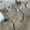 Image 2 : 4 IRON PATIO CHAIRS
