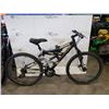 Image 1 : BLACK MONGOOSE BIKE