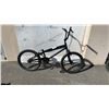 Image 1 : BLACK BMX BIKE