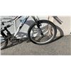Image 3 : WHITE NEXT BIKE