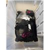 Image 3 : TOTE OF JEWELRY AND TOTE OF JEWELRY DISPLAYS