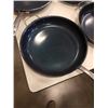 Image 2 : 4 BLUE DIAMOND LARGE 13.5" FRYING PANS