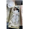 Image 2 : 4 VINTAGE COLLECTOR DOLLS