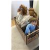 Image 2 : 5 VINTAGE COLLECTOR DOLLS