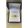 Image 2 : 10 KT STAMPED SIZE 6.5 RING