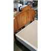 Image 2 : QUEENSIZE HEADBOARD WITH ROLLER FRAME AND KINGSDOWN BOX SPRING