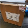 Image 1 : NEW BAIN SIGNATURE GENOVA DECORATIVE METAL MIRROR 24" RETAIL $430