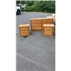 Image 1 : OAK DRESSER WITH 2 NIGHTSTANDS