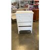 Image 1 : WHITE 4 DRAWER CHEST OF DRAWERS