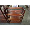 Image 2 : 2 WOOD SHELVES