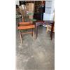 Image 1 : TRAY ON FOLDING STAND AND HALL STAND
