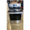 Image 1 : SAMSUNG BLACK AND STAINLESS RANGE - WORKING, DISPLAY FLICKERS