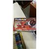 Image 2 : MAPLE LEAF PROJECTOR WITH PEN ART SET, POWER BALLS KIT, GOLF BALLS AND MENDEZ INSOLES