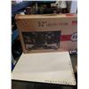 Image 2 : AS NEW RCA 32" LED TV WITH WALL MOUNT AND FEET