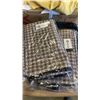Image 2 : 2 NEW YARWO MIXER BAGS WITH 4 MESSENGER BAGS AND POLO LONG SLEEVE SHIRT